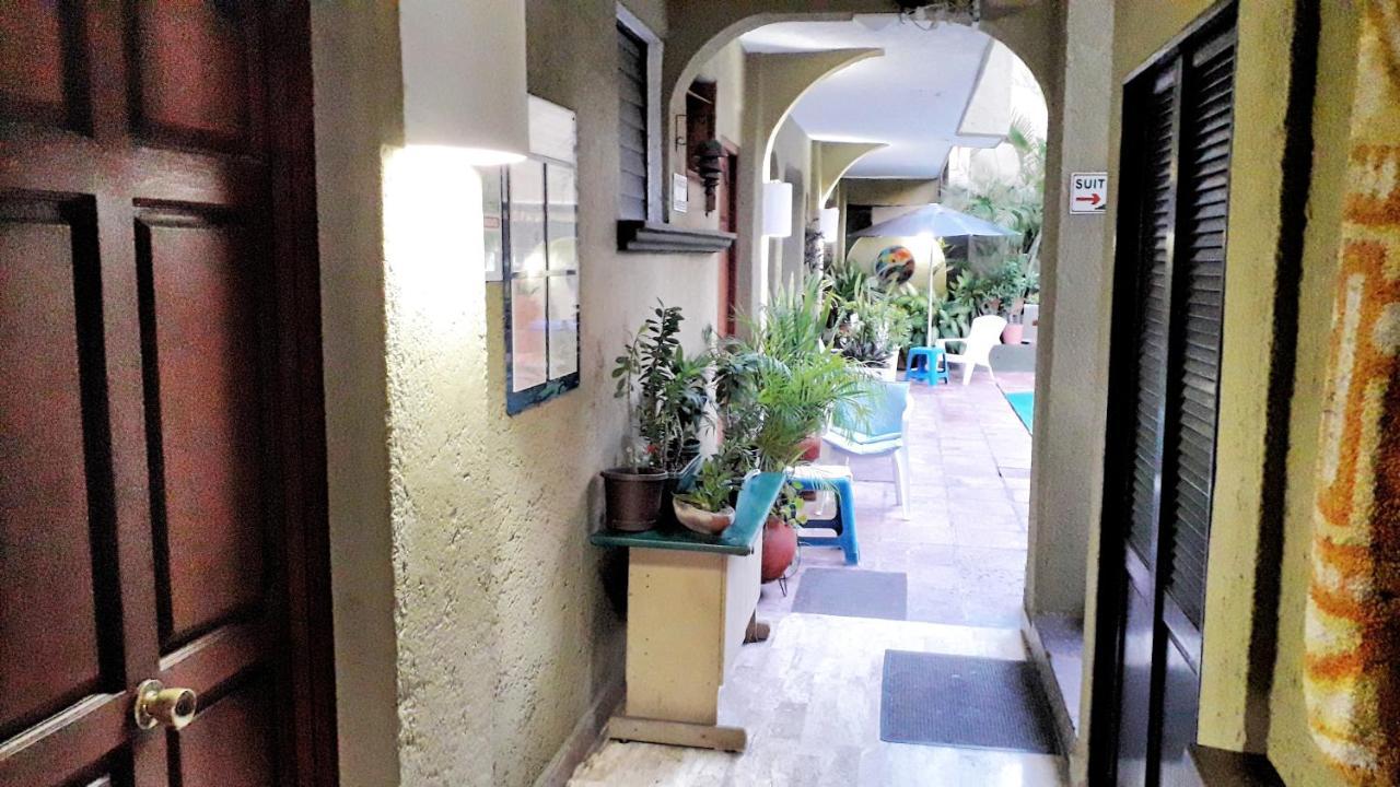 Solimar Inn Suites Zihuatanejo Exterior foto